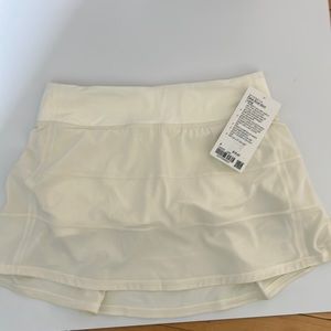 NWT Lululemon Pace Rival Skirt.  Size 6 long.